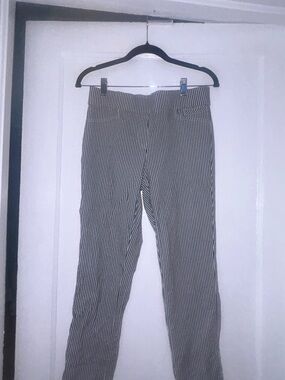 Womens Anne Klein Black & White Pinstripe pull on pants size small